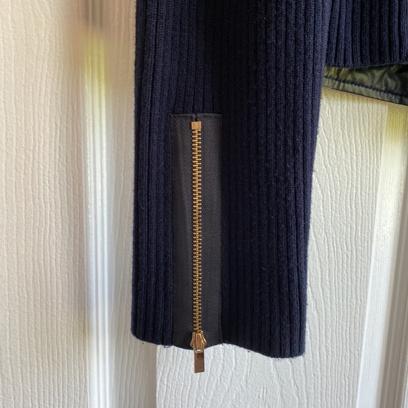 Cache faux leather front Moto jacket with gold colored zippers. Size XL - Picture 7 of 15